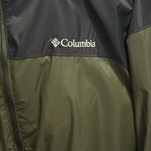 Columbia Men's Olive & Black Lightweight Windbreaker Jacket